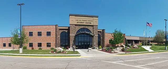 Lake Area Technical College campus