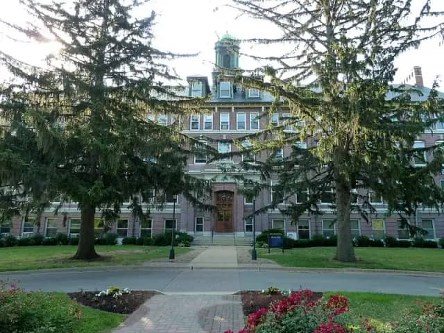 Mount Mercy University campus