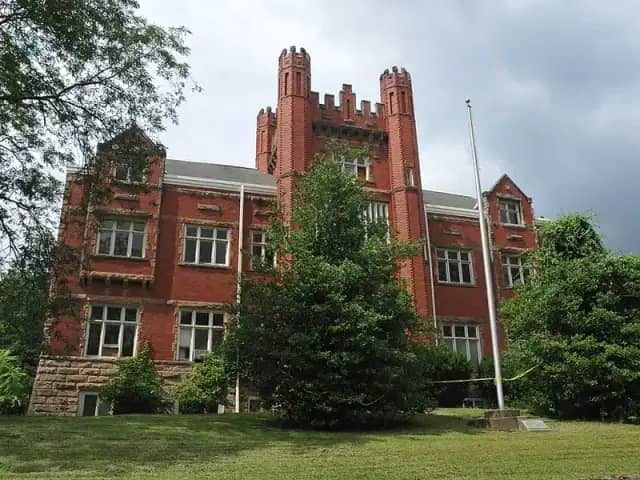 Salem University campus
