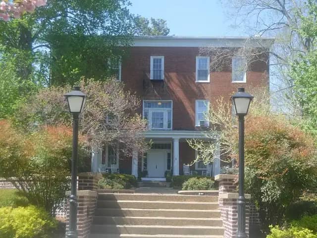 Tennessee Wesleyan University campus