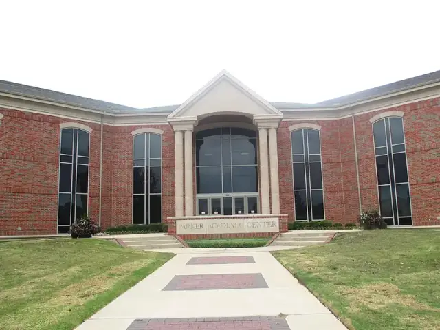 University of Mary Hardin-Baylor campus